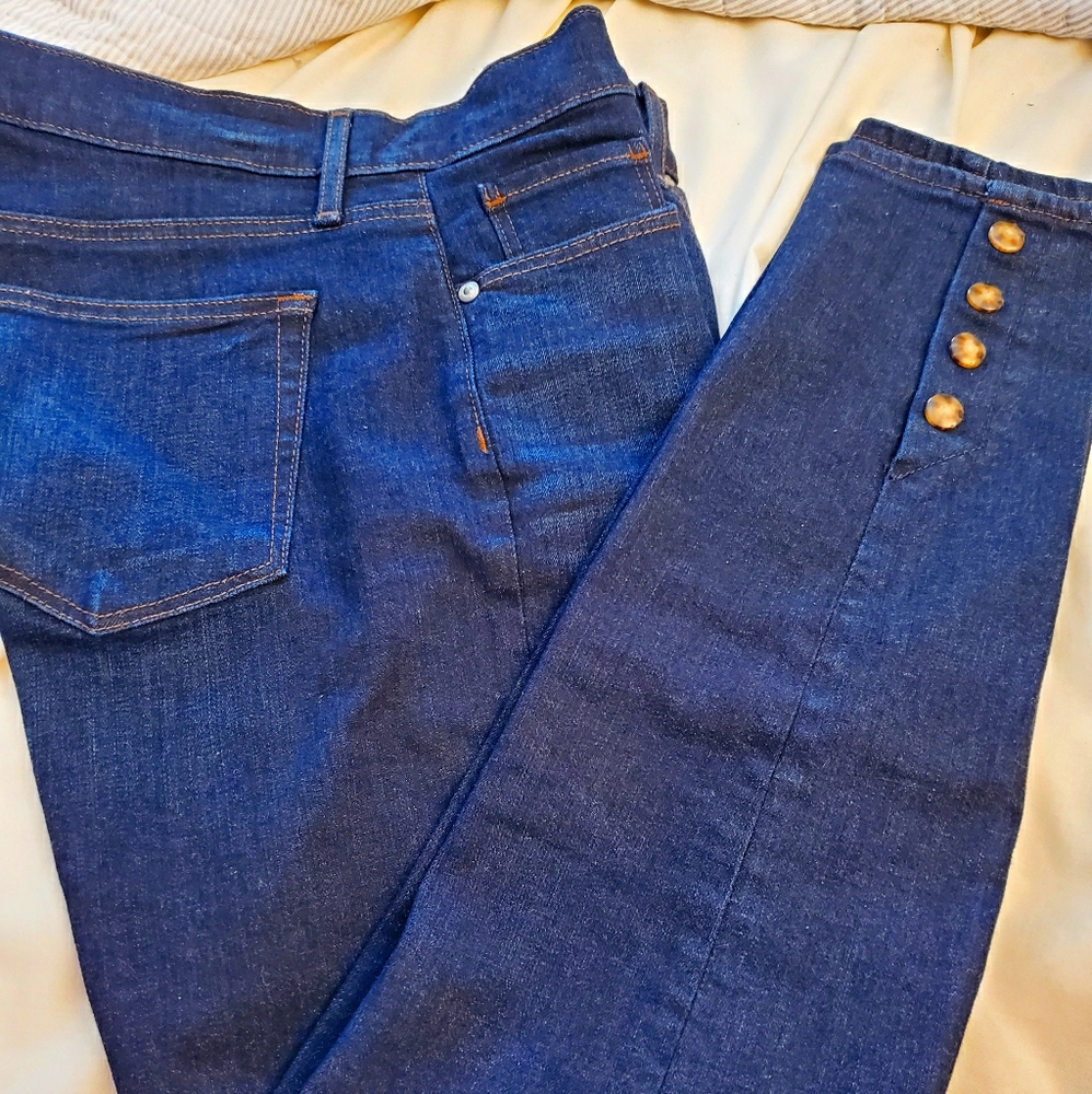 SUSTAINABLE STYLE BY ANN TAYLOR LOFT SKINNY JEANS